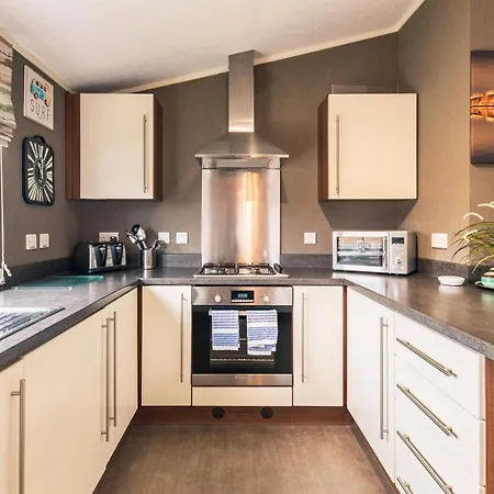 ロッジ Kingfisher With Hot Tub *