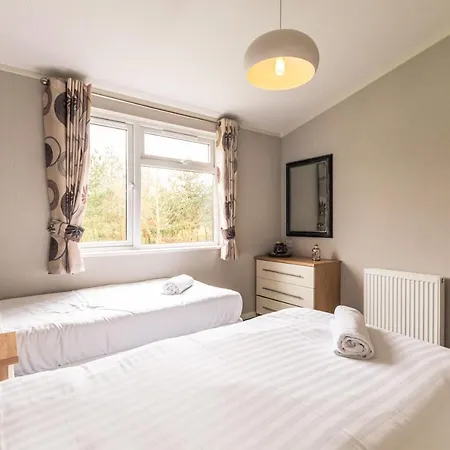 ロッジ Kingfisher With Hot Tub *